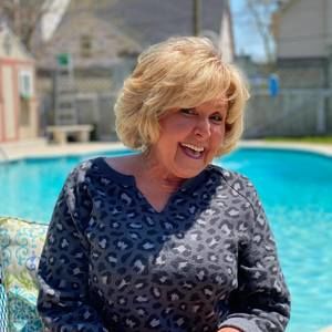 Meet your Posher, Gina